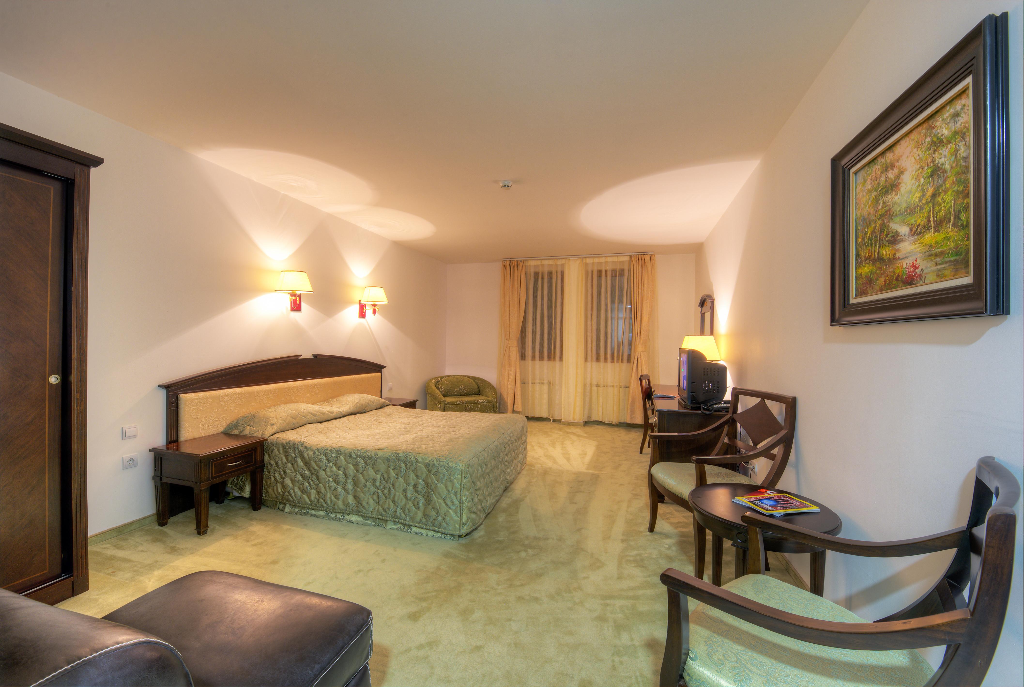 Mpm Family Hotel Merryan ปอมโปโรโว ภายนอก รูปภาพ