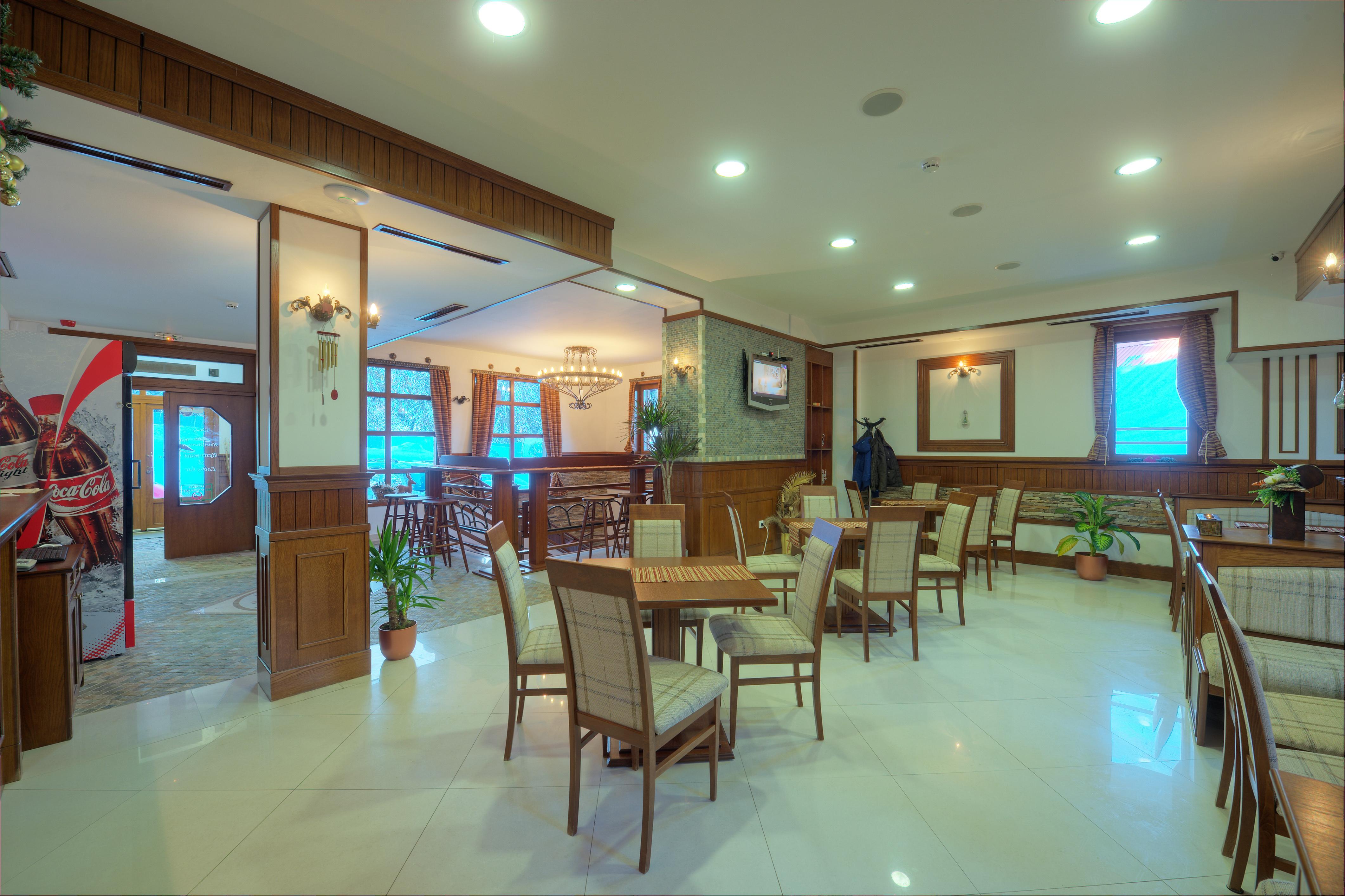 Mpm Family Hotel Merryan ปอมโปโรโว ภายนอก รูปภาพ