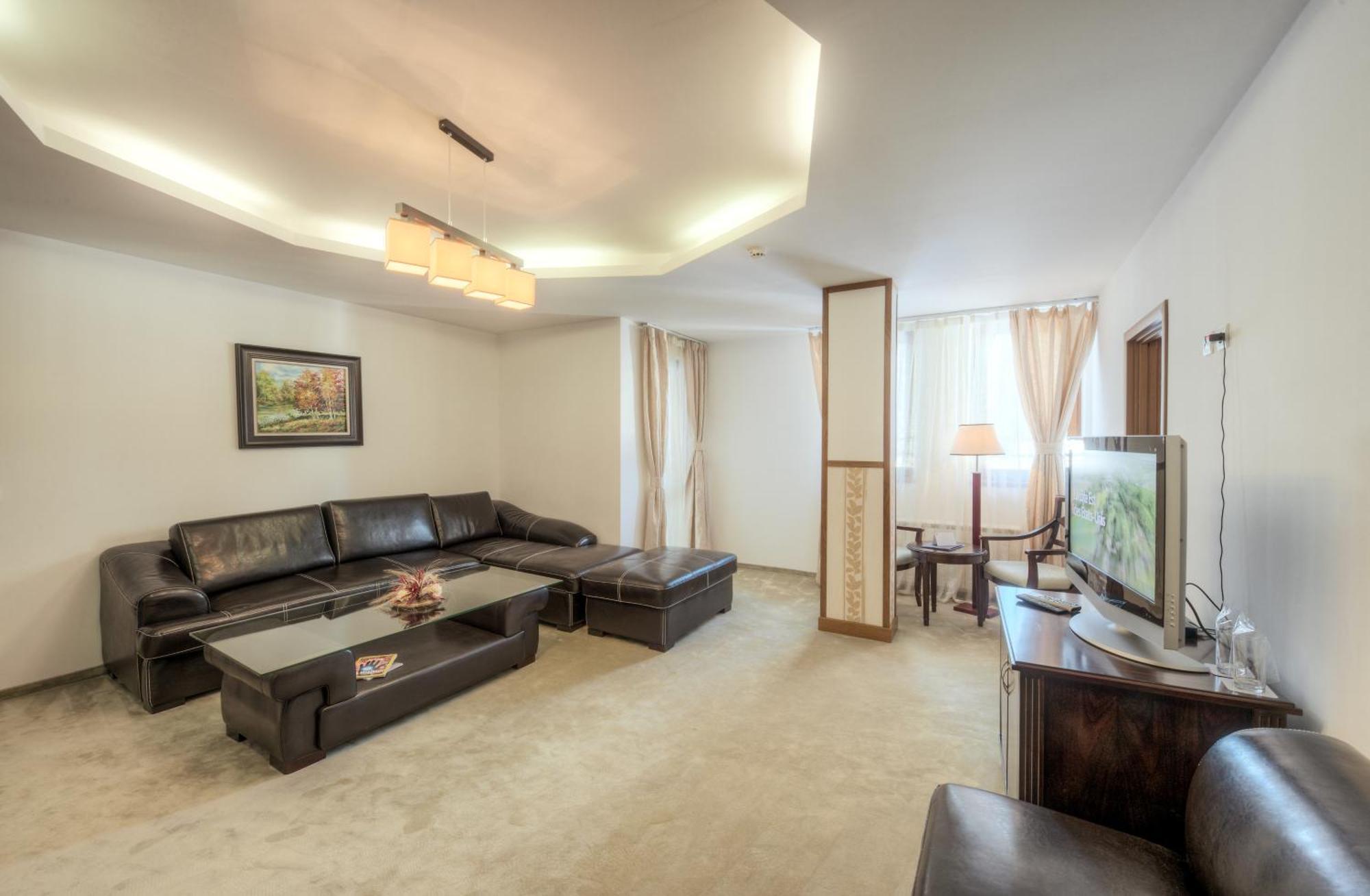 Mpm Family Hotel Merryan ปอมโปโรโว ห้อง รูปภาพ